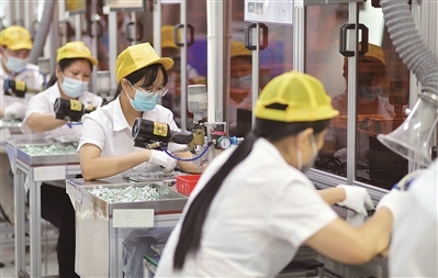 稳中求进探一线 | 广州花都开出全省首张“特别”通行证 助电子电器产品高效“出海”